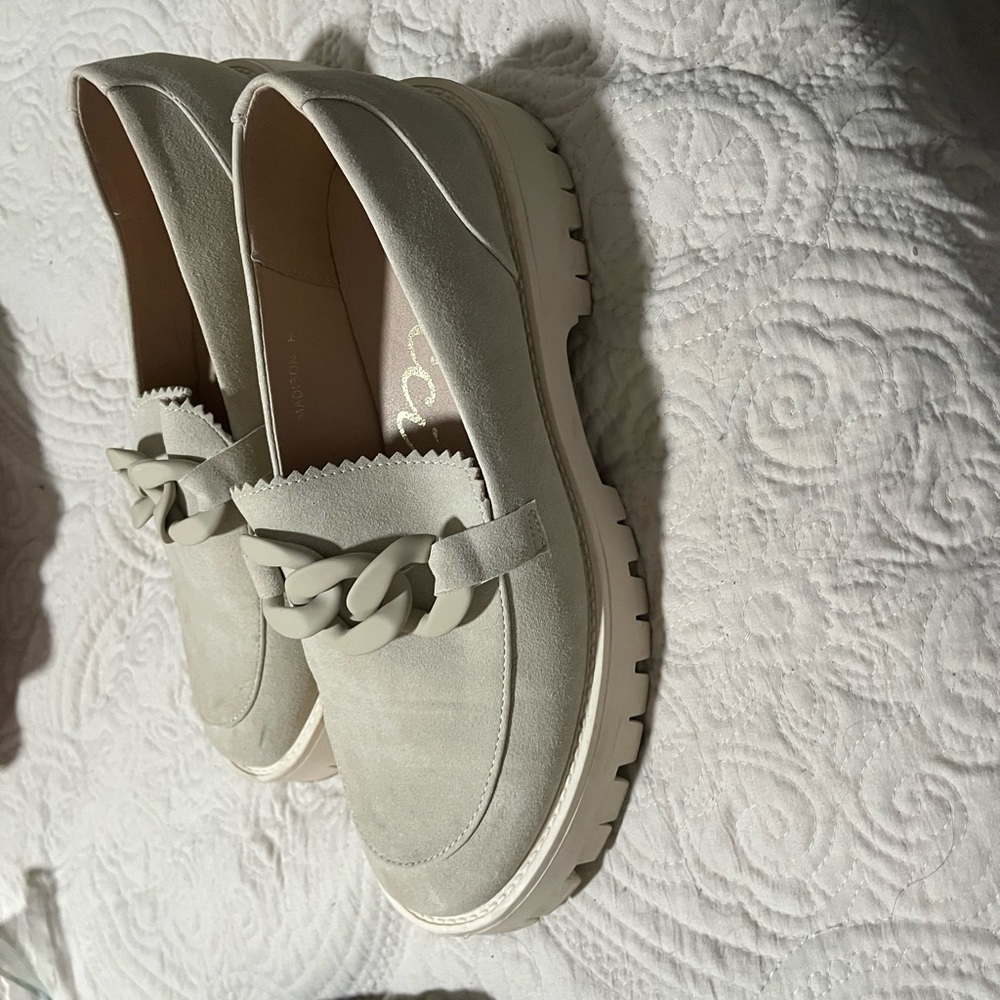 Women's Boutique Suede Loafers in Light Gray
